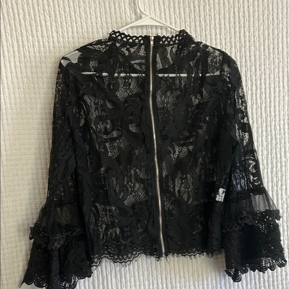 Vivid Elegant Black Lace Top - Picture 3 of 12